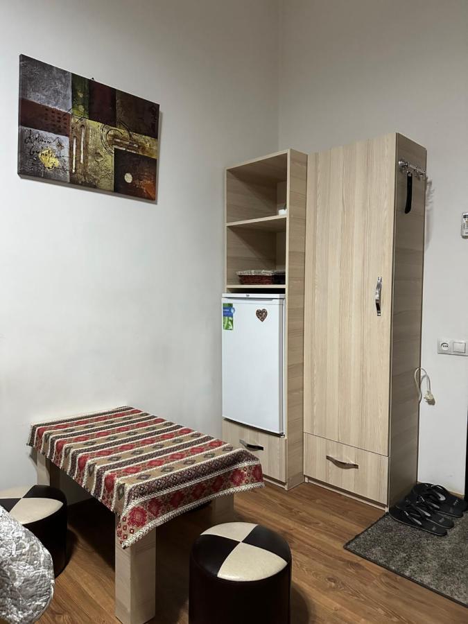 Leselidze Guest House Tbilisi Buitenkant foto